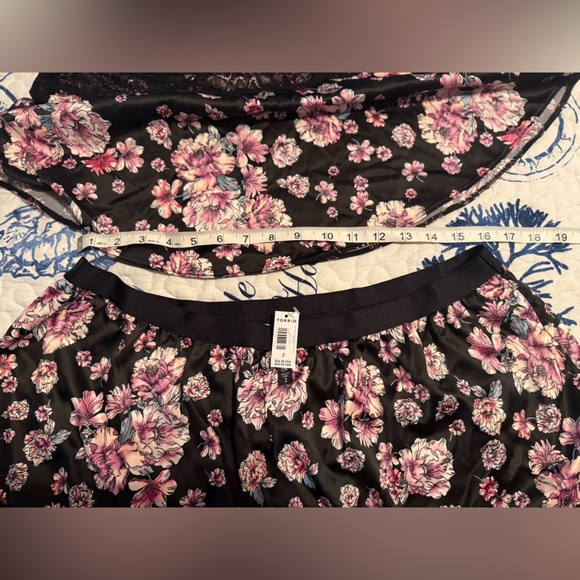 NWT Torrid Lingerie Bottoms with Lace - Picture 2 of 4